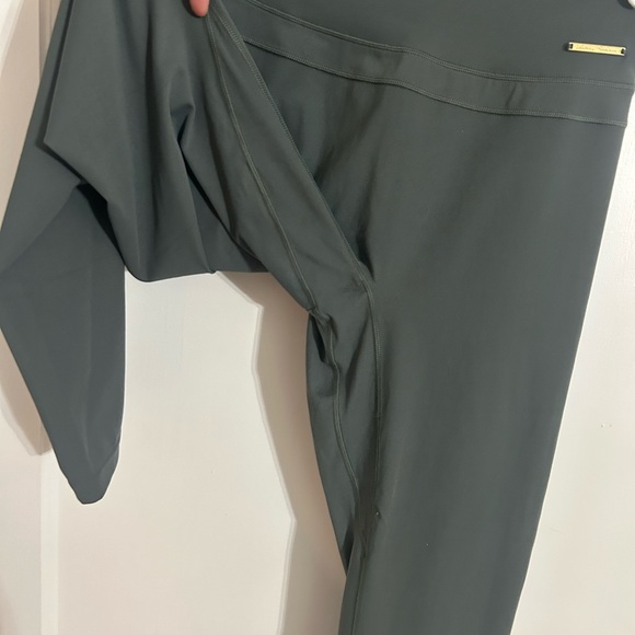 Whitney Simmons Leggings - Picture 3 of 9